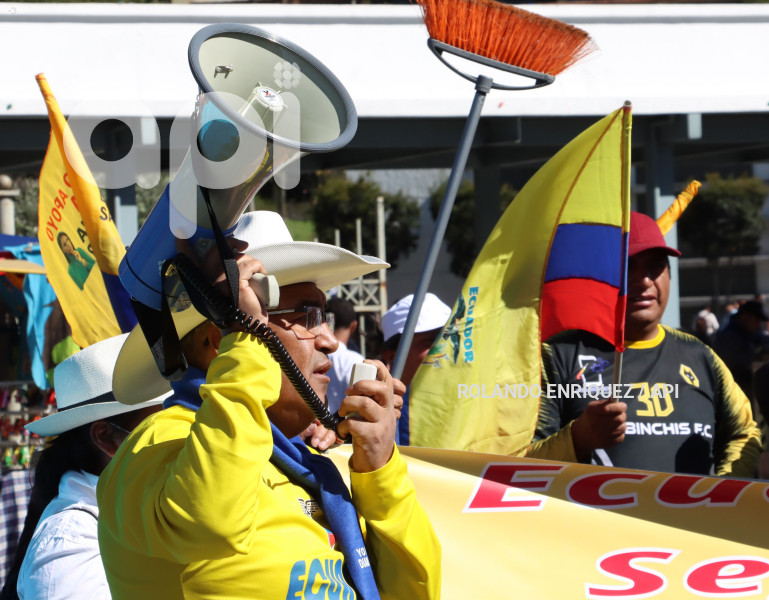 MARCHAS-APOYO-FISCAL-DIANA-SALAZAR