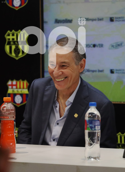 GYE-ARIEL HOLAN DT BARCELONA