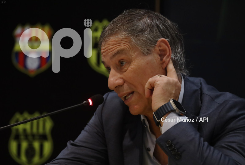 GYE-ARIEL HOLAN DT BARCELONA
