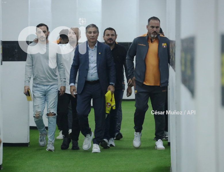 GYE-ARIEL HOLAN DT BARCELONA