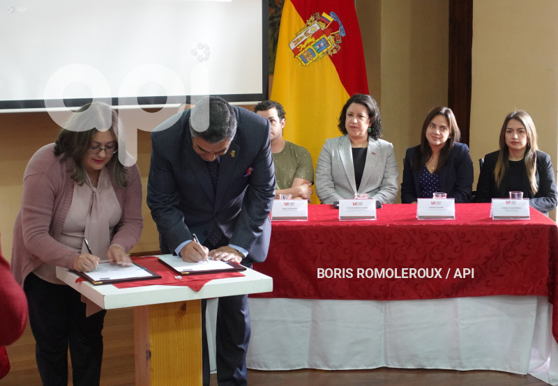 CUENCA-FIRMA CONVENIO-EMPRESAS HOTELERAS