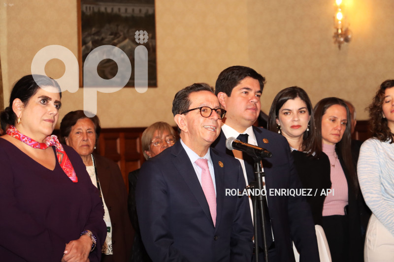 DESPEDIDA-ROBERTO-IZURIETA