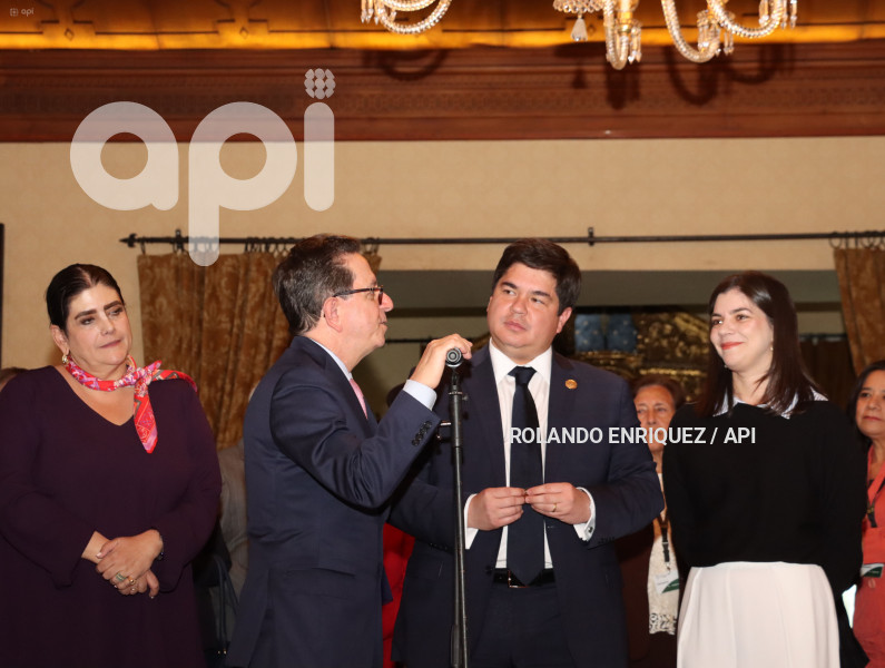 DESPEDIDA-ROBERTO-IZURIETA