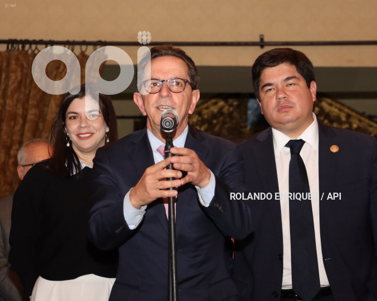 DESPEDIDA-ROBERTO-IZURIETA