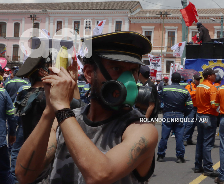 UIO-MARCHA-DIA-TRABAJADOR