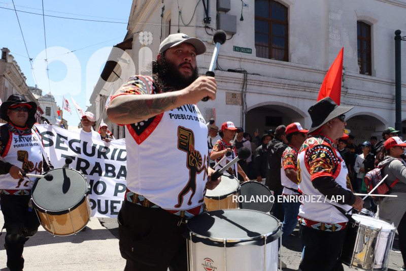 UIO-MARCHA-DIA-TRABAJADOR