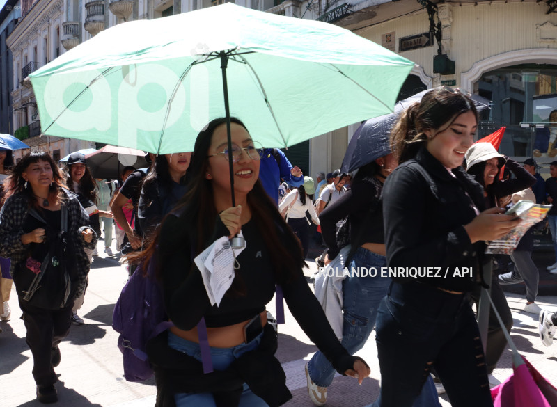 UIO-MARCHA-DIA-TRABAJADOR