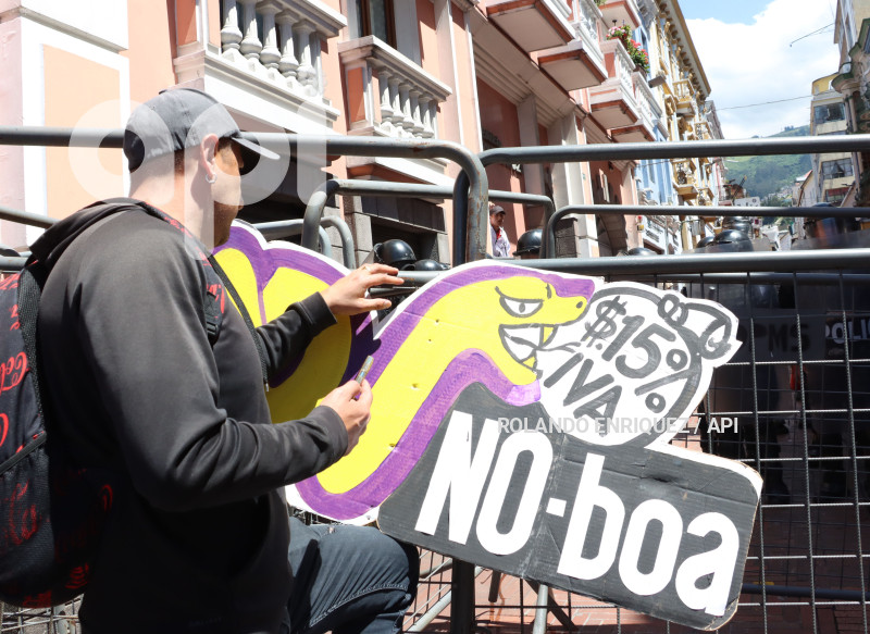 UIO-MARCHA-DIA-TRABAJADOR