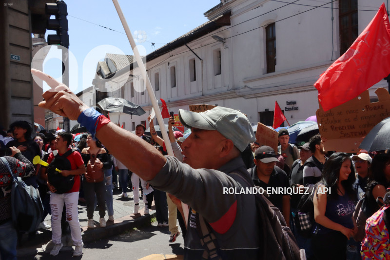 UIO-MARCHA-DIA-TRABAJADOR