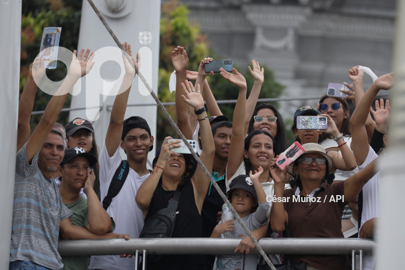 GYE-ZARPE BUQUE ESCUELA GUAYAS