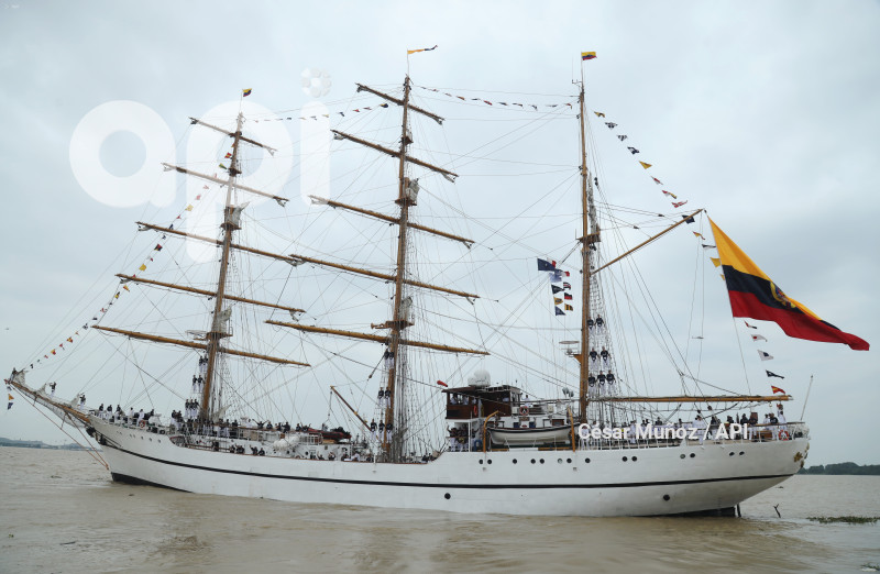 GYE-ZARPE BUQUE ESCUELA GUAYAS