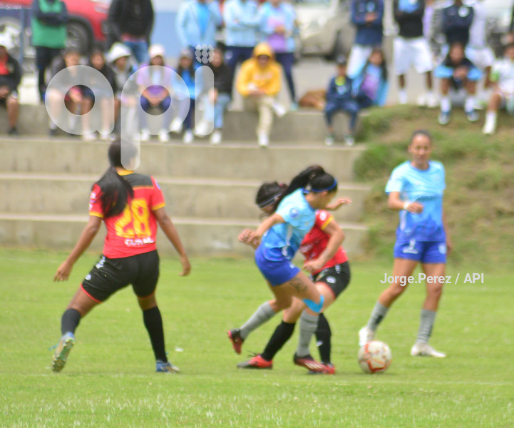 FBL SUPER LIGA FEMENINA MACARA CUENCA.