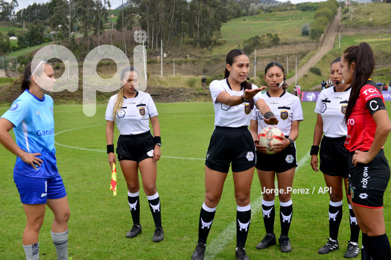 FBL SUPER LIGA FEMENINA MACARA CUENCA.