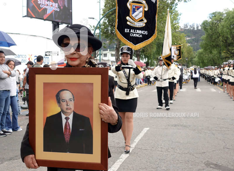 CUENCA-DESFILE-160 AÑOS-BENIGNO MALO