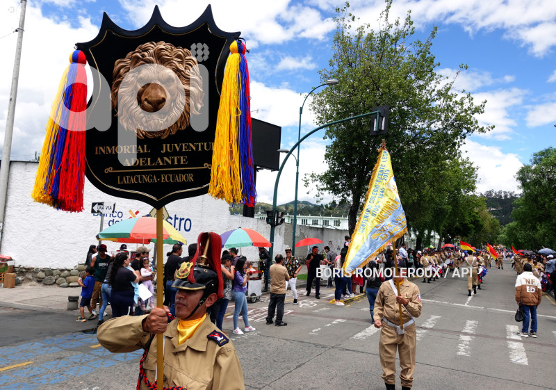 CUENCA-DESFILE-160 AÑOS-BENIGNO MALO