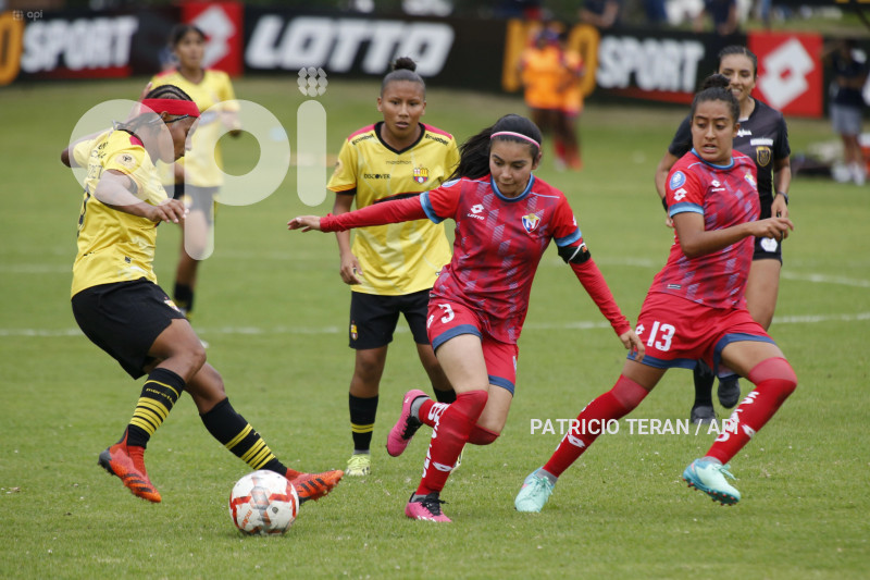 FBL-SUPERLIGA-FEMENINA - EL NACIONAL-BARCELONA S.C.
