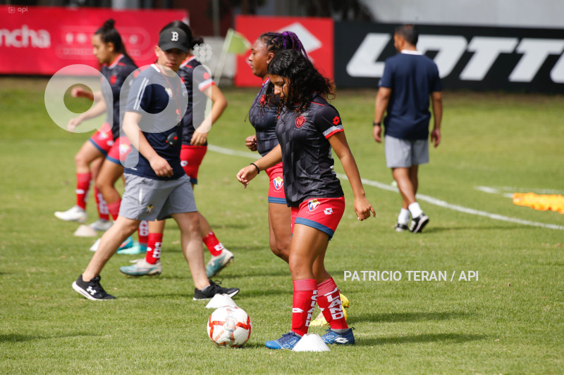FBL-SUPERLIGA-FEMENINA - EL NACIONAL-BARCELONA S.C.