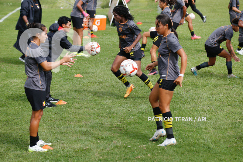 FBL-SUPERLIGA-FEMENINA - EL NACIONAL-BARCELONA S.C.