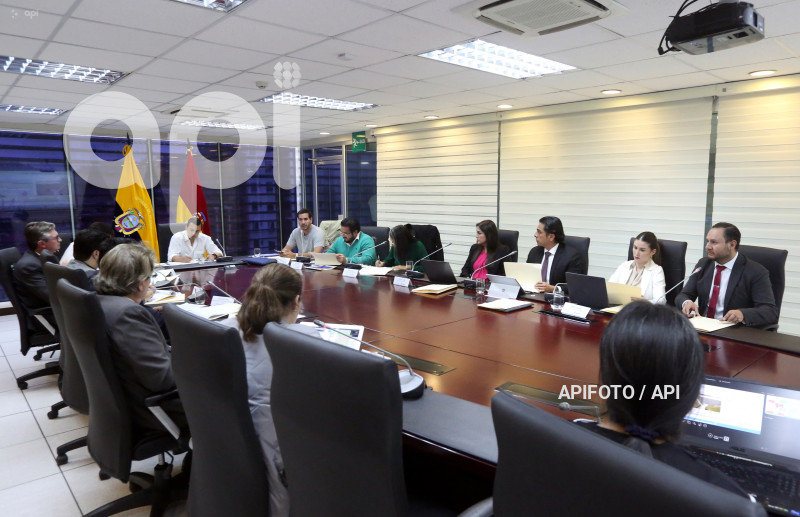 CUENCA-GABINETE-PRESIDENTE NOBOA