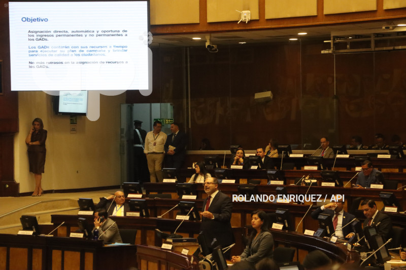 ASAMBLEA-ALCALDES-LEY-GOBIERNOS-AUTONOMOS