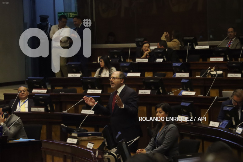 ASAMBLEA-ALCALDES-LEY-GOBIERNOS-AUTONOMOS