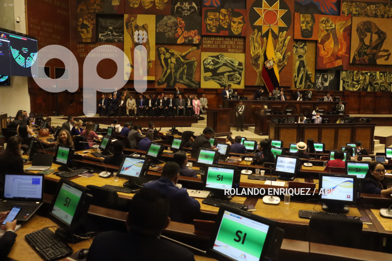 ASAMBLEA-ALCALDES-LEY-GOBIERNOS-AUTONOMOS