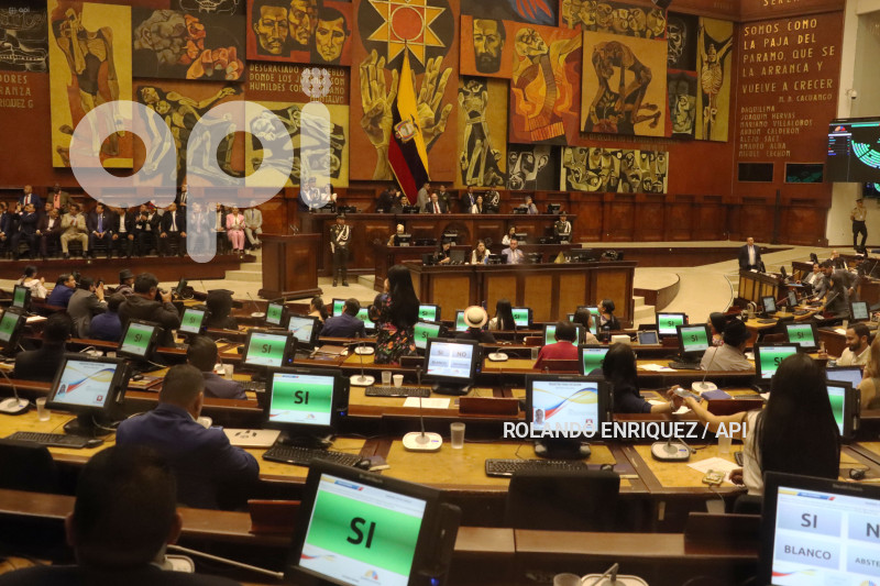 ASAMBLEA-ALCALDES-LEY-GOBIERNOS-AUTONOMOS