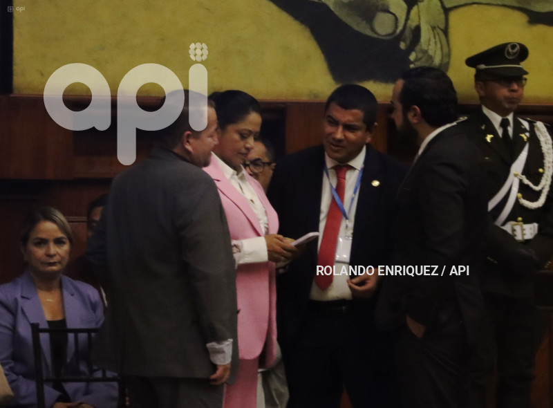 ASAMBLEA-ALCALDES-LEY-GOBIERNOS-AUTONOMOS