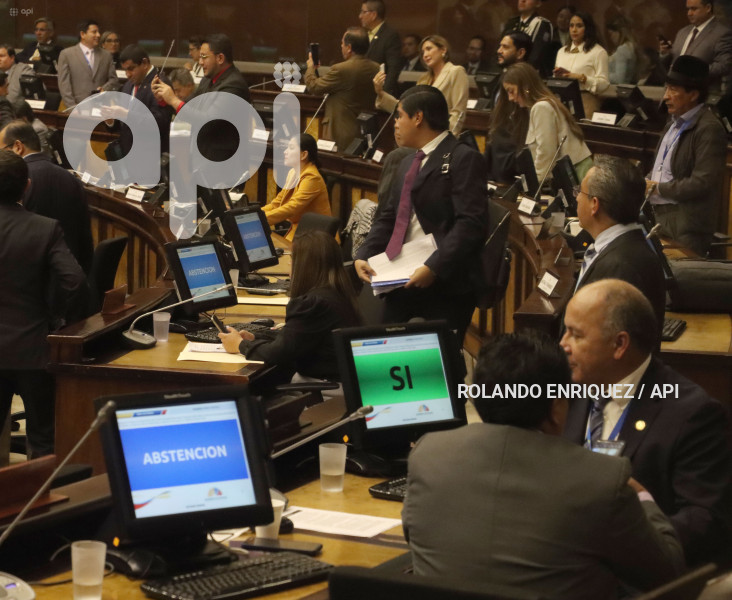 ASAMBLEA-ALCALDES-LEY-GOBIERNOS-AUTONOMOS