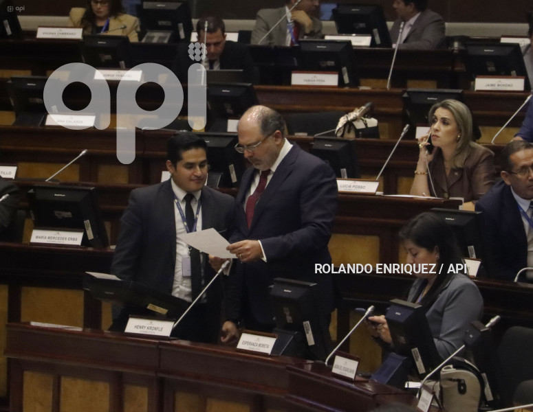 ASAMBLEA-ALCALDES-LEY-GOBIERNOS-AUTONOMOS