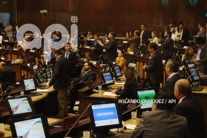 ASAMBLEA-ALCALDES-LEY-GOBIERNOS-AUTONOMOS