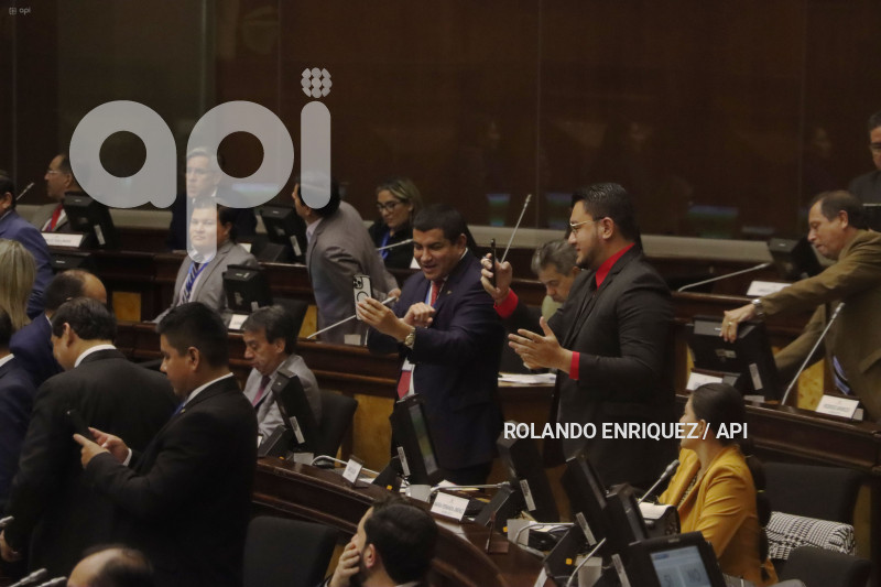 ASAMBLEA-ALCALDES-LEY-GOBIERNOS-AUTONOMOS