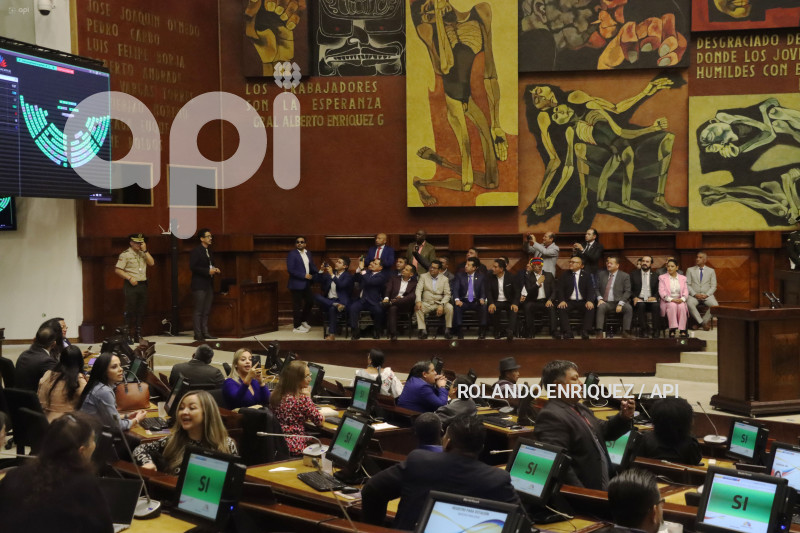 ASAMBLEA-ALCALDES-LEY-GOBIERNOS-AUTONOMOS