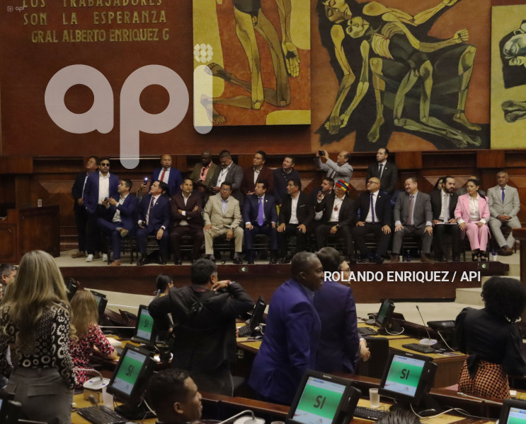 ASAMBLEA-ALCALDES-LEY-GOBIERNOS-AUTONOMOS