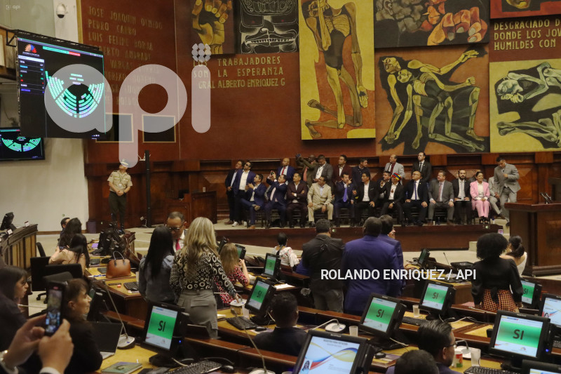 ASAMBLEA-ALCALDES-LEY-GOBIERNOS-AUTONOMOS