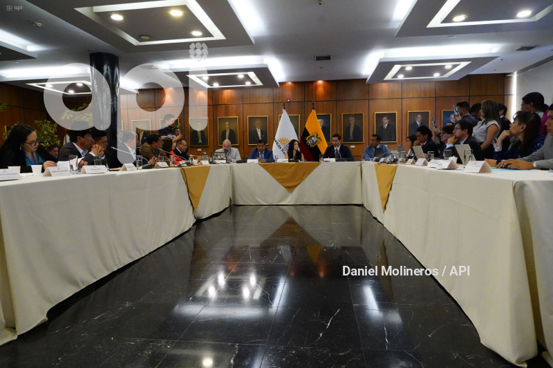 ASAMBLEA FISCALIZACION LUQUE CRISIS ENERGIA