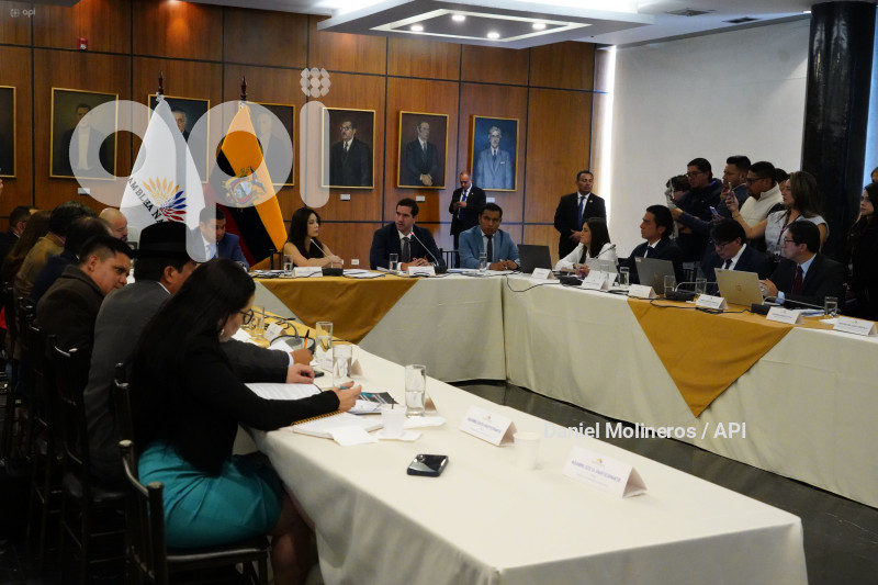 ASAMBLEA FISCALIZACION LUQUE CRISIS ENERGIA