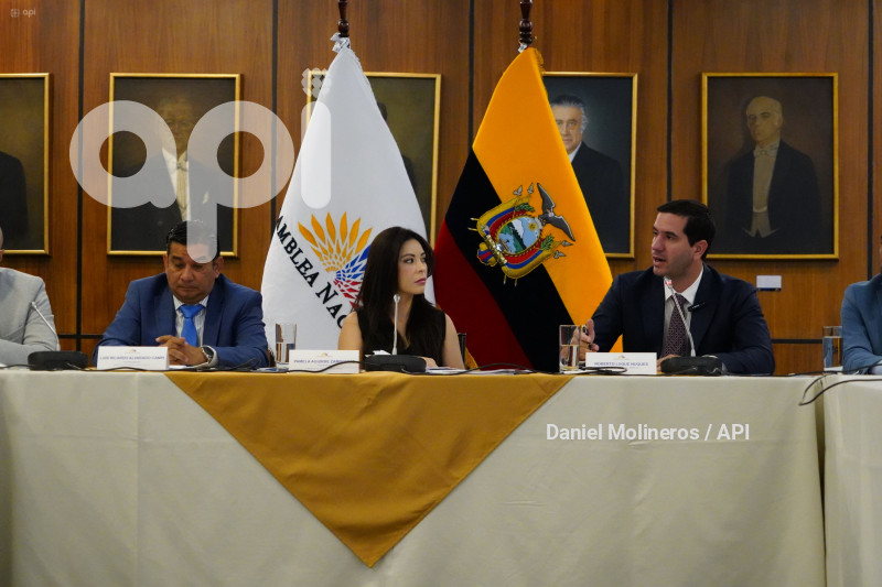 ASAMBLEA FISCALIZACION LUQUE CRISIS ENERGIA