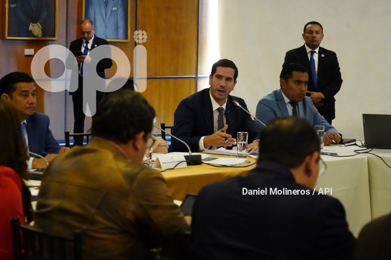 ASAMBLEA FISCALIZACION LUQUE CRISIS ENERGIA