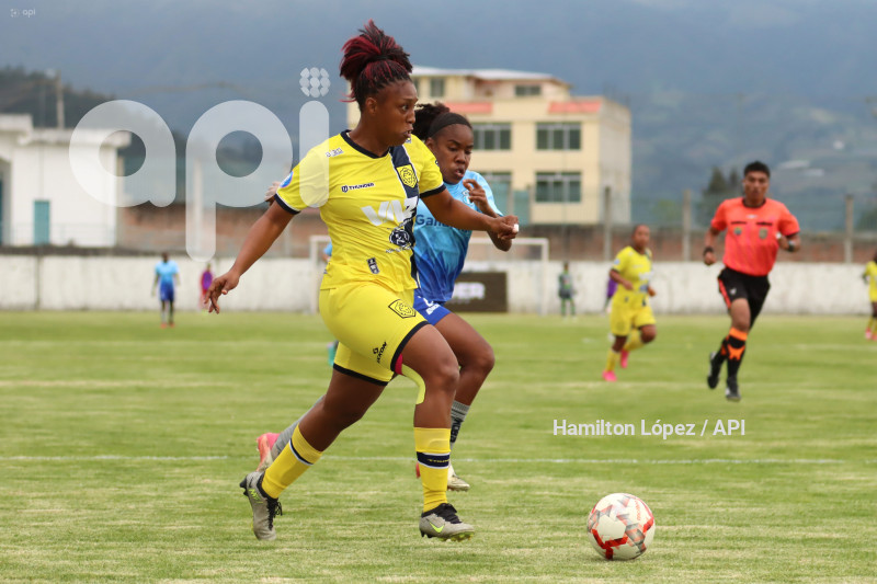 FBL-SUPERLIGA-FEMENINA-ECUABET-LEONES-MACARA