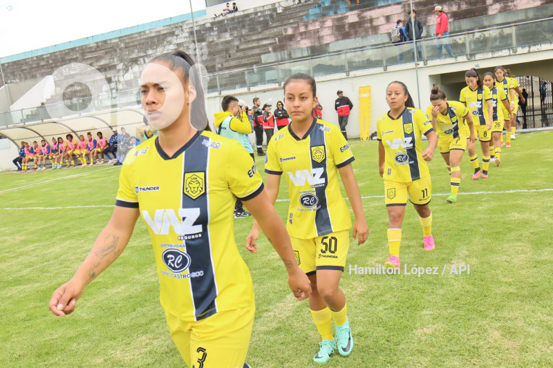 FBL-SUPERLIGA-FEMENINA-ECUABET-LEONES-MACARA