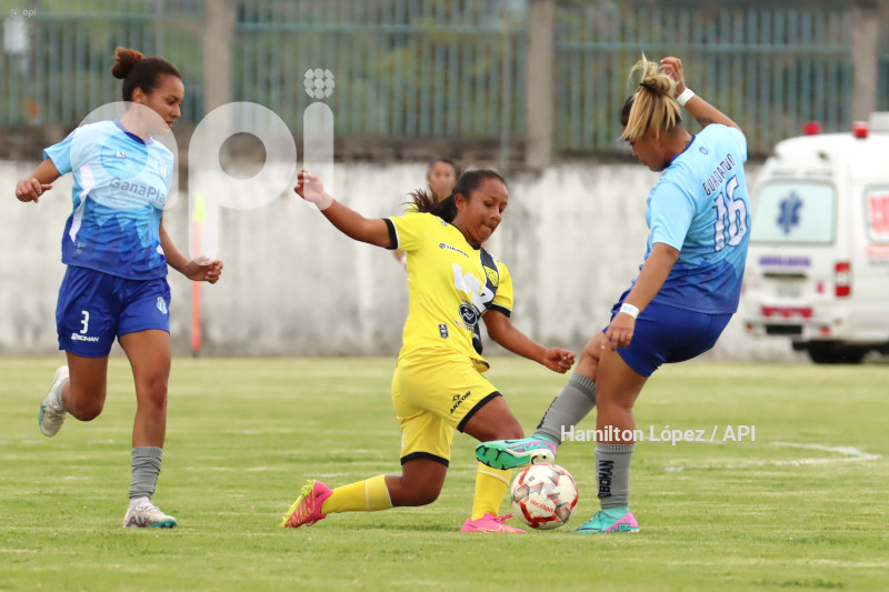 FBL-SUPERLIGA-FEMENINA-ECUABET-LEONES-MACARA