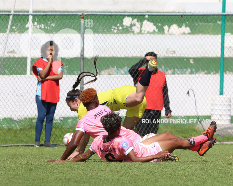 FBL-SUPERLIGA-FEMENINA-ESPUCE-NANAS