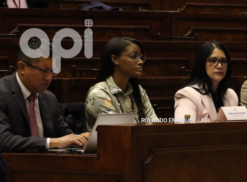 FISCAL-DIANA-SALAZAR-COMISION-FISCALIZACION