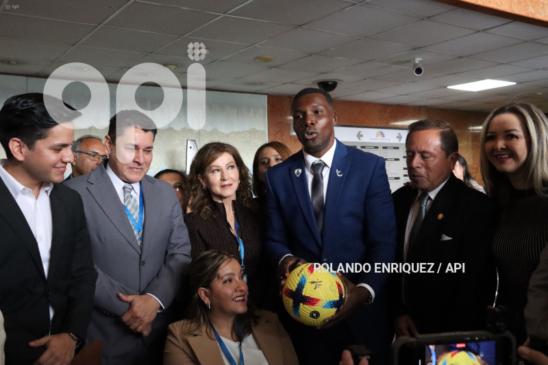 ASAMBLEA-TENORIO-LEY-FUTBOLISTAS