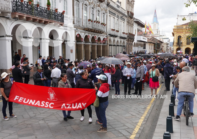 CUENCA-MARCHA-SEGURO-CAPESINO-MEDICINAS