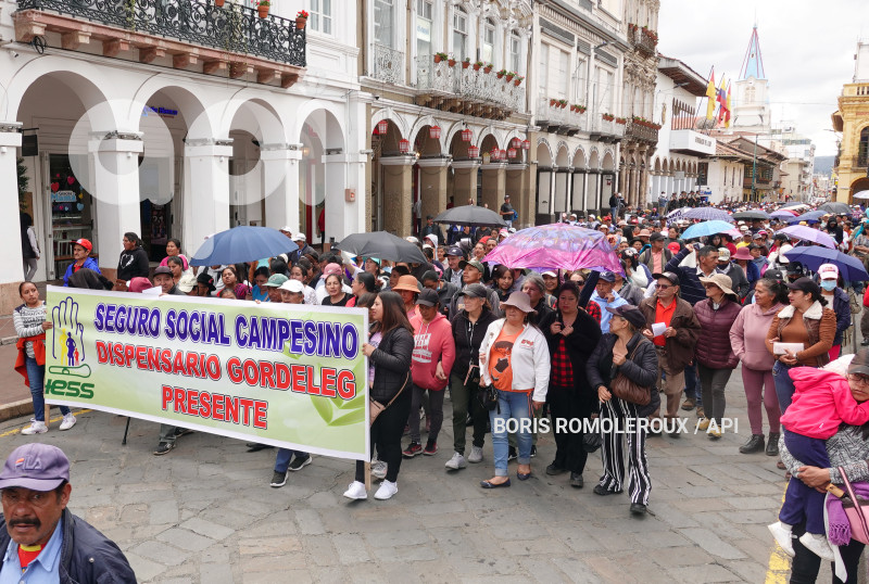 CUENCA-MARCHA-SEGURO-CAPESINO-MEDICINAS