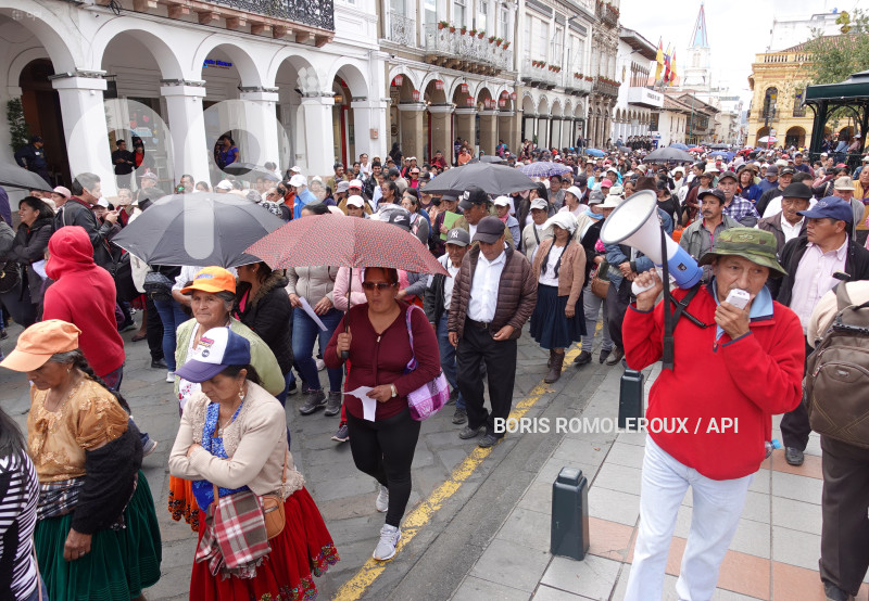 CUENCA-MARCHA-SEGURO-CAPESINO-MEDICINAS