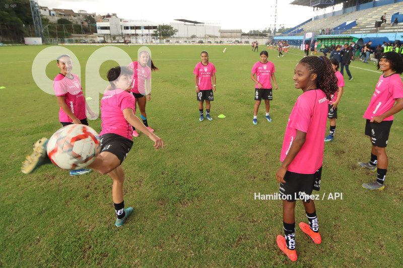 FBL-SUPERLIGA-FEMENINA-ECUABET-ÑAÑAS-DRAGONAS