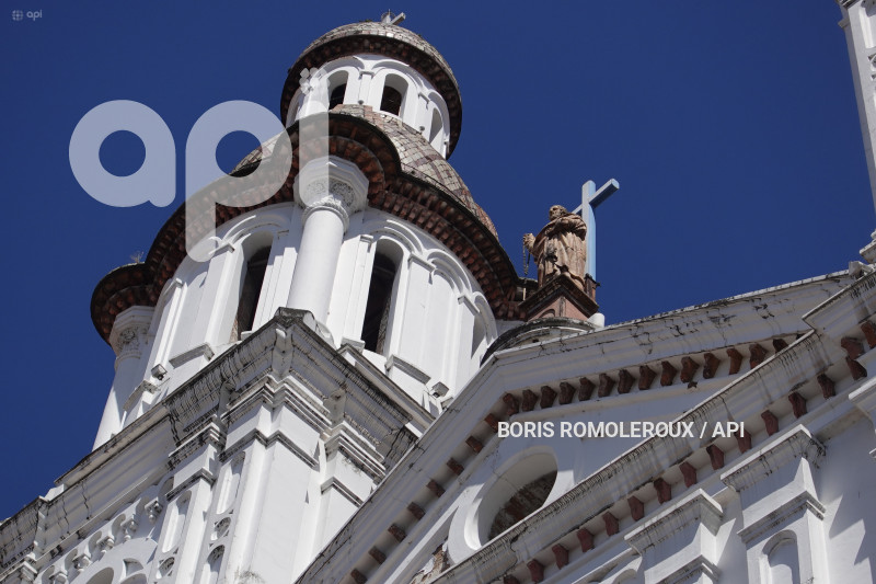 CUENCA-IGLESA SANTO DOMINGO-PROBLEMAS